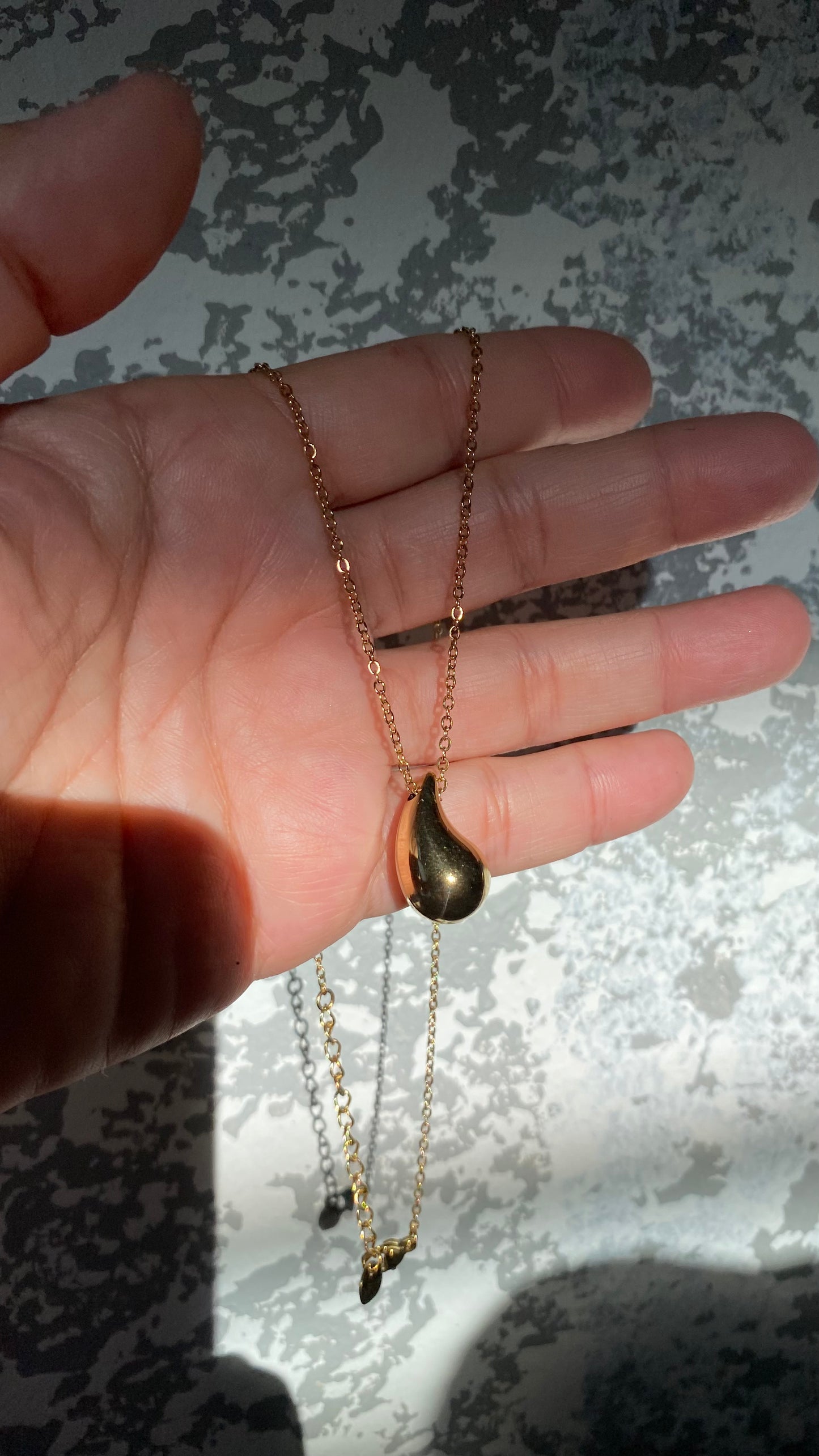 GALIA TEARDROP