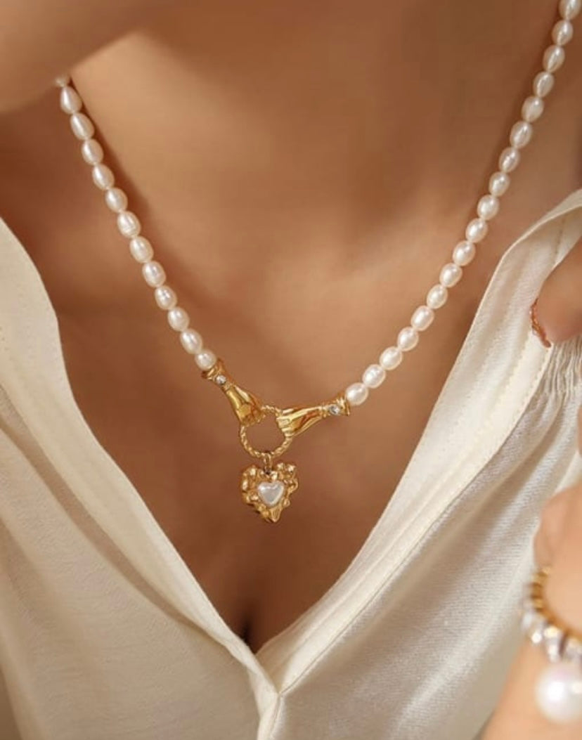 Pearls necklace