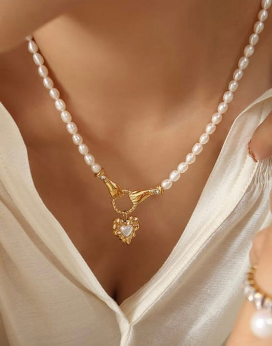 Pearls necklace