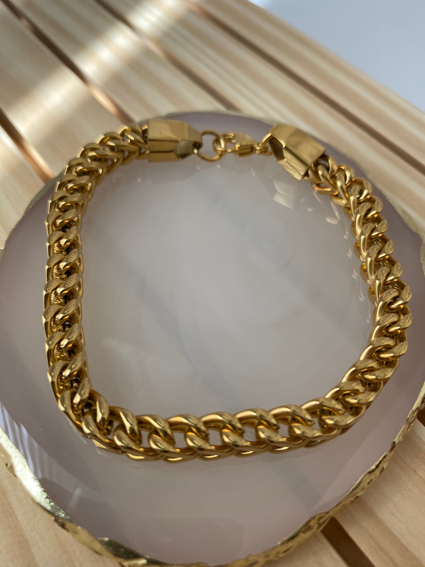 Curb chain bracelet