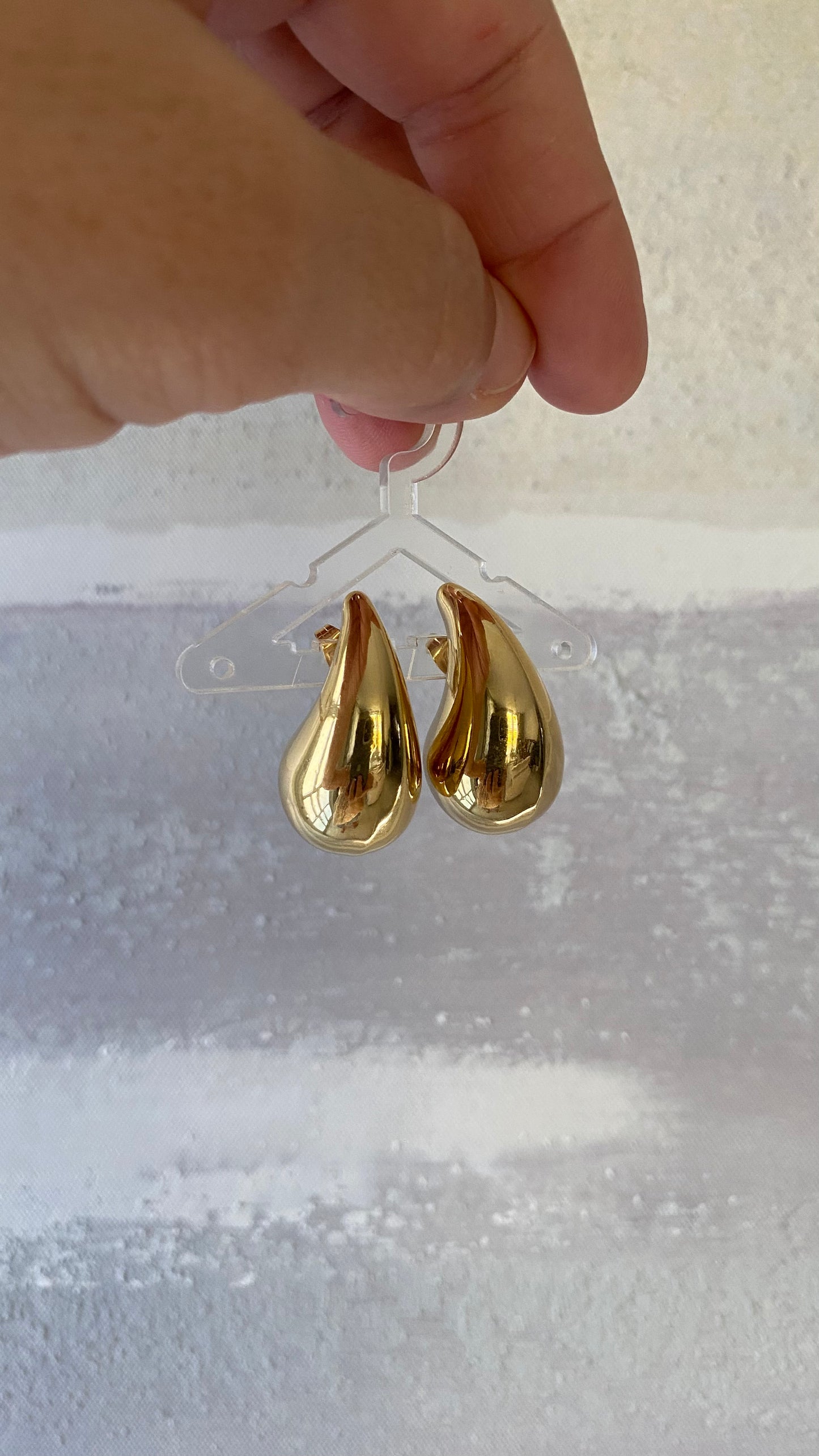 TEARDROP EARRINGS